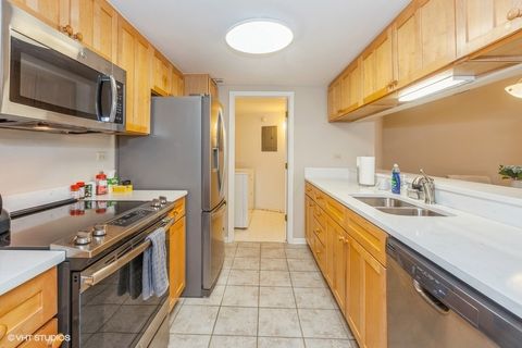 Tiny photo for 511 AURORA Avenue #606, Naperville, IL 60540 (MLS # 12560661)