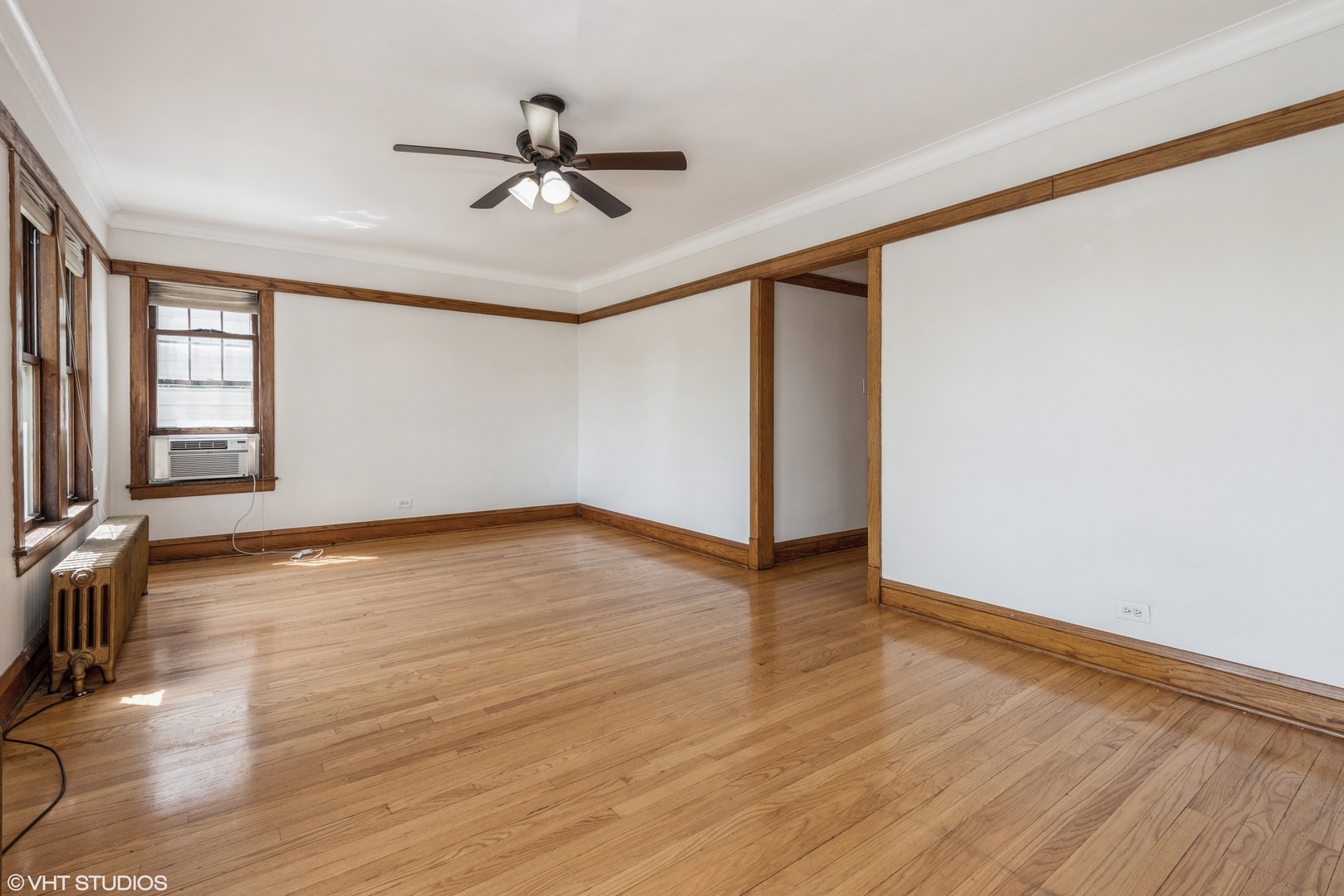 5338 N Luna Avenue, Chicago, IL, 60630 4 5338 N Luna Avenue