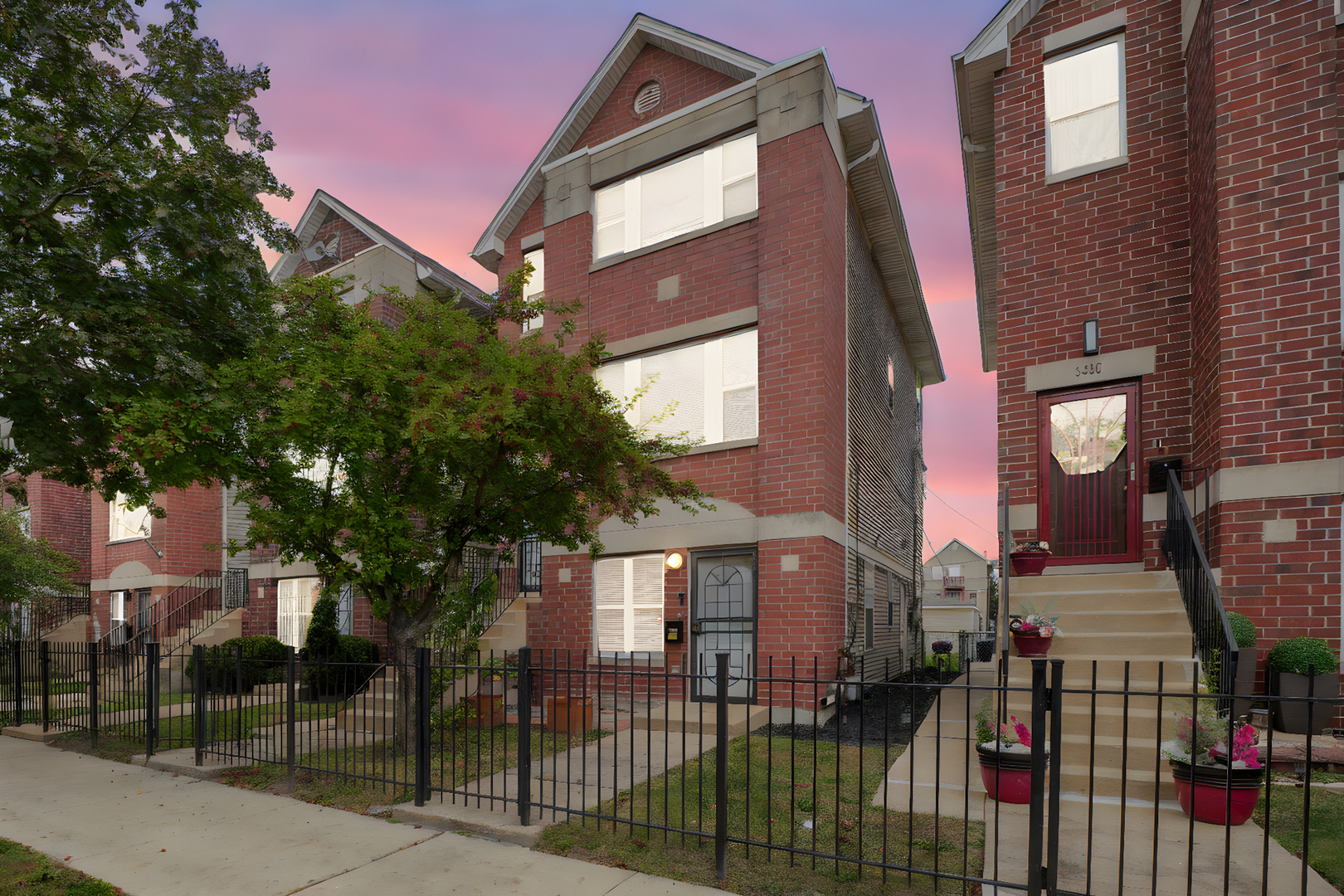 3422 W 13th Place