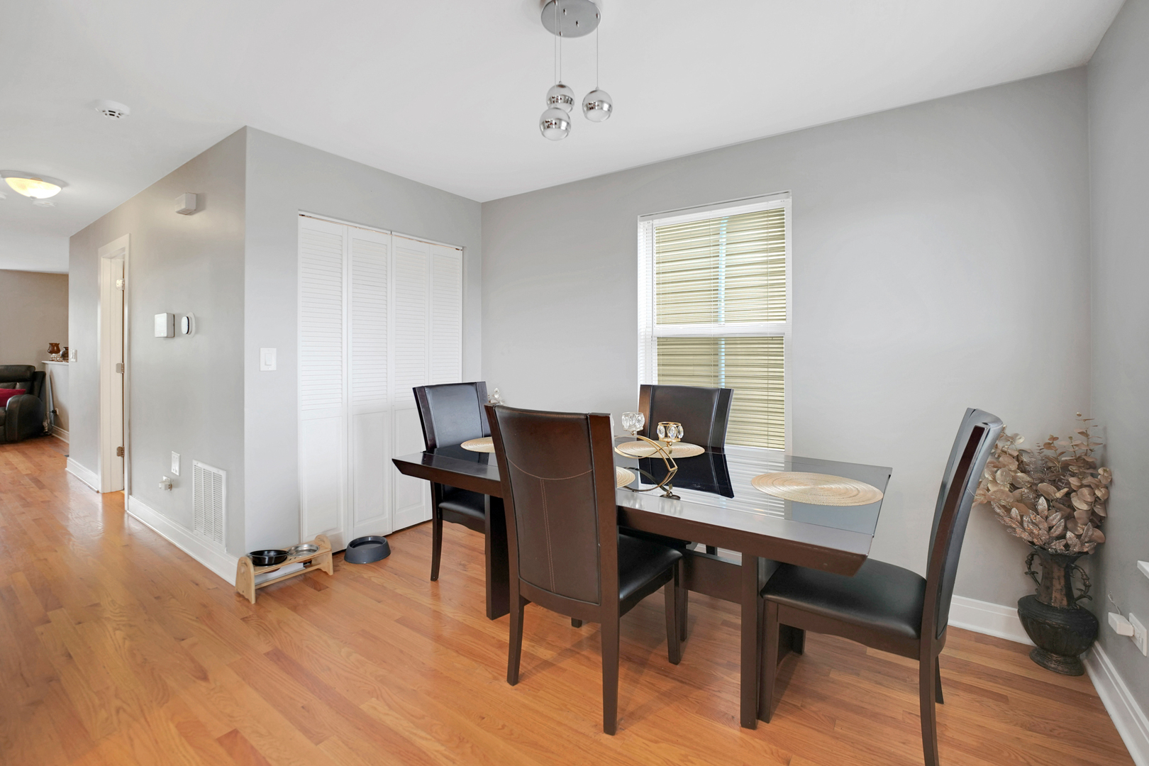 3422 W 13th Place
