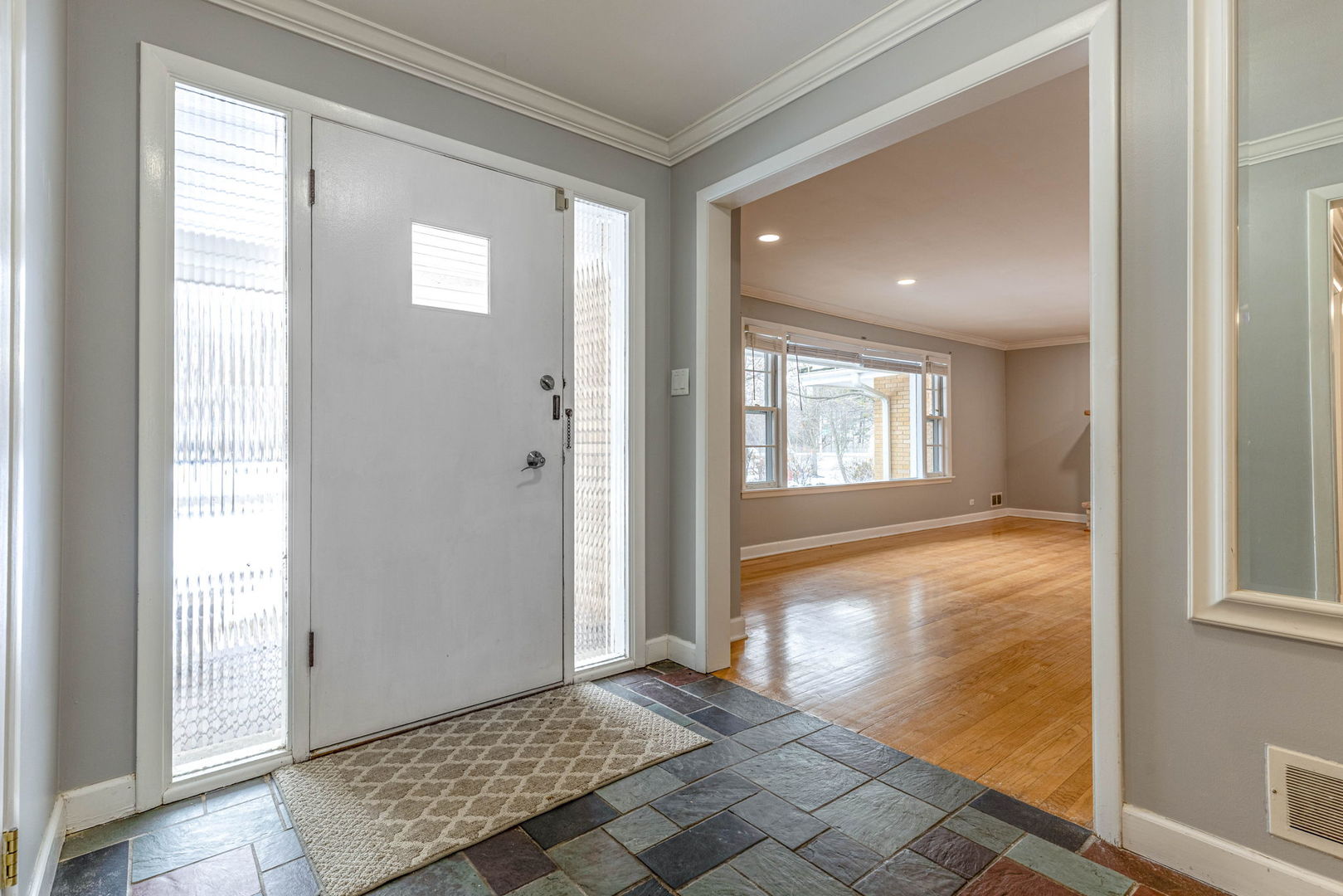 996 Castlegate Court