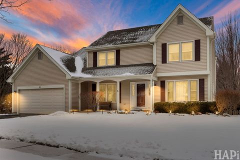 Photo of 84 Foxboro Lane, Gurnee, IL 60031 (MLS # 12559751)