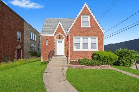 9443 S Racine Avenue Chicago IL 60620