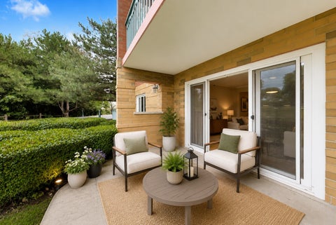 Tiny photo for 710 Creekside Drive #101, Mount Prospect, IL 60056 (MLS # 12725510)