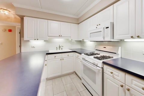 Tiny photo for 710 Creekside Drive #101, Mount Prospect, IL 60056 (MLS # 12725510)