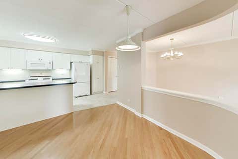 Tiny photo for 710 Creekside Drive #101, Mount Prospect, IL 60056 (MLS # 12725510)