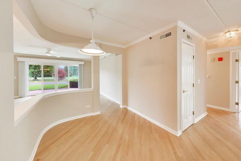 Tiny photo for 710 Creekside Drive #101, Mount Prospect, IL 60056 (MLS # 12725510)