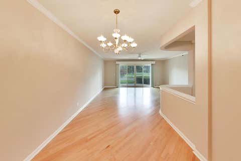 Tiny photo for 710 Creekside Drive #101, Mount Prospect, IL 60056 (MLS # 12725510)