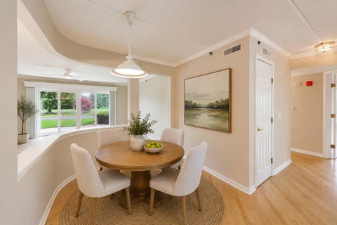 Tiny photo for 710 Creekside Drive #101, Mount Prospect, IL 60056 (MLS # 12725510)