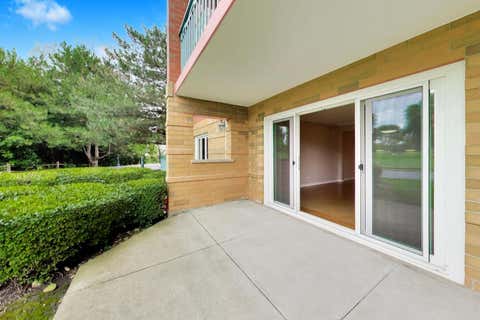Tiny photo for 710 Creekside Drive #101, Mount Prospect, IL 60056 (MLS # 12725510)