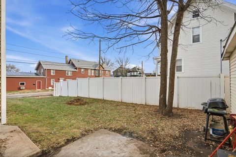 Tiny photo for 314 WASHINGTON Street, Davenport, IA 52802 (MLS # 12575031)