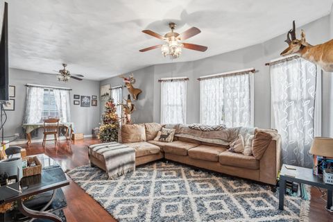 Tiny photo for 314 WASHINGTON Street, Davenport, IA 52802 (MLS # 12575031)