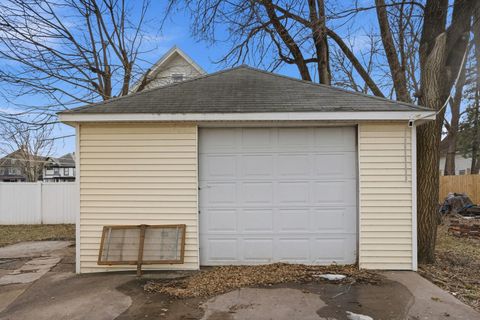 Tiny photo for 314 WASHINGTON Street, Davenport, IA 52802 (MLS # 12575031)