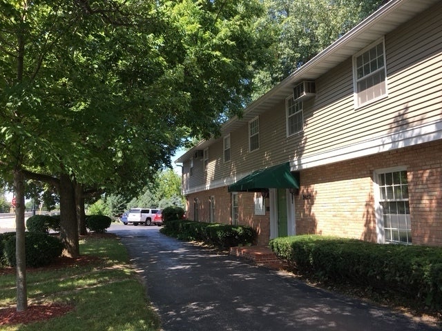 24252 W Main Street 104