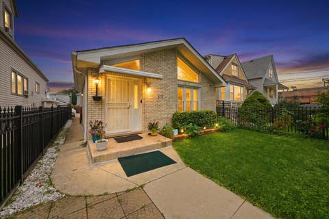 Tiny photo for 6237 S Tripp Avenue, Chicago, IL 60629 (MLS # 12736303)