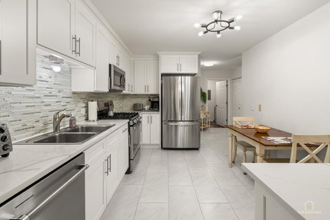 Tiny photo for 816 Butternut Lane #A, Mount Prospect, IL 60056 (MLS # 12783044)
