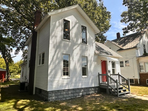 Tiny photo for 305 S Sterling Street, Streator, IL 61364 (MLS # 12715426)