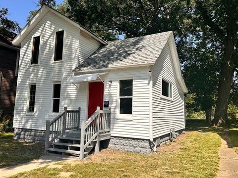 Tiny photo for 305 S Sterling Street, Streator, IL 61364 (MLS # 12715426)
