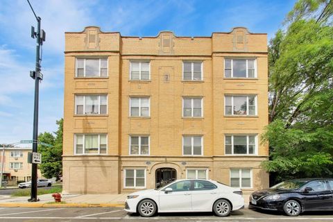 Photo of 5302 N Kedzie Avenue #1, Chicago, IL 60625 (MLS # 12672818)