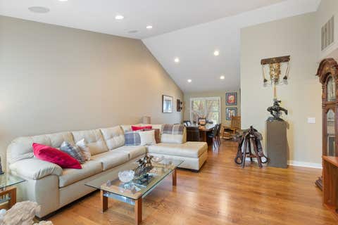 Tiny photo for 6 Hastings Lane #6, Lincolnshire, IL 60069 (MLS # 12575951)