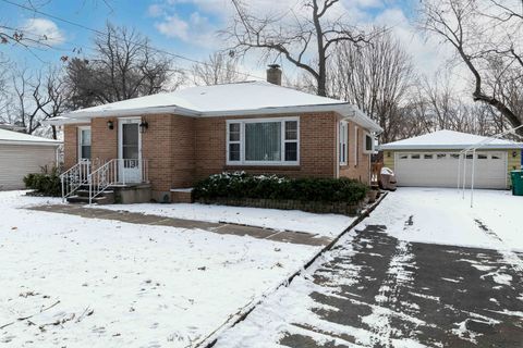 A home in Fox Lake