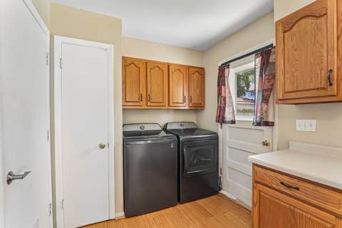 Tiny photo for 1212 Carswell Avenue, Elk Grove Village, IL 60007 (MLS # 12723127)
