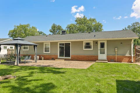 Tiny photo for 1212 Carswell Avenue, Elk Grove Village, IL 60007 (MLS # 12723127)