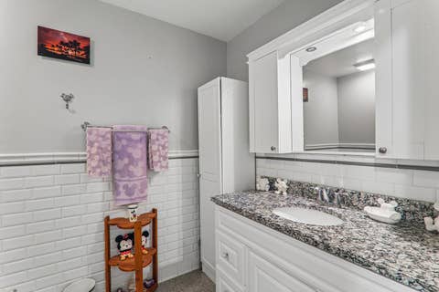 Tiny photo for 1212 Carswell Avenue, Elk Grove Village, IL 60007 (MLS # 12723127)