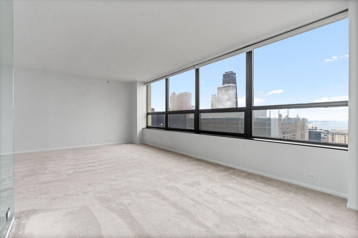 400 E OHIO Street 4402