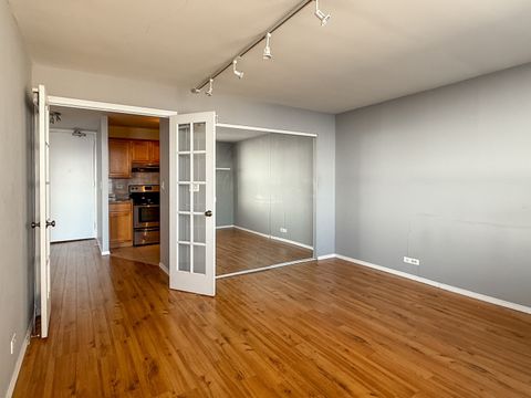 Tiny photo for 655 W IRVING PARK Road #4811, Chicago, IL 60613 (MLS # 12436314)