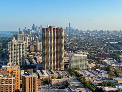 Tiny photo for 655 W IRVING PARK Road #4811, Chicago, IL 60613 (MLS # 12436314)