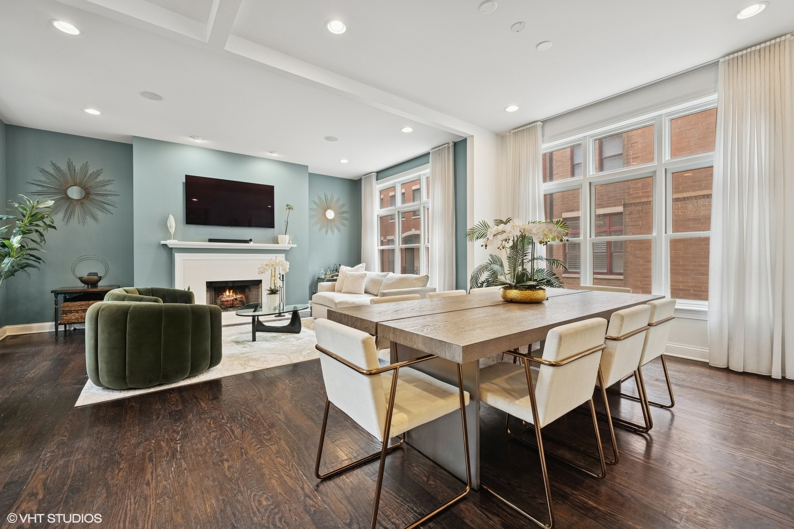 2324 W WABANSIA Avenue 5