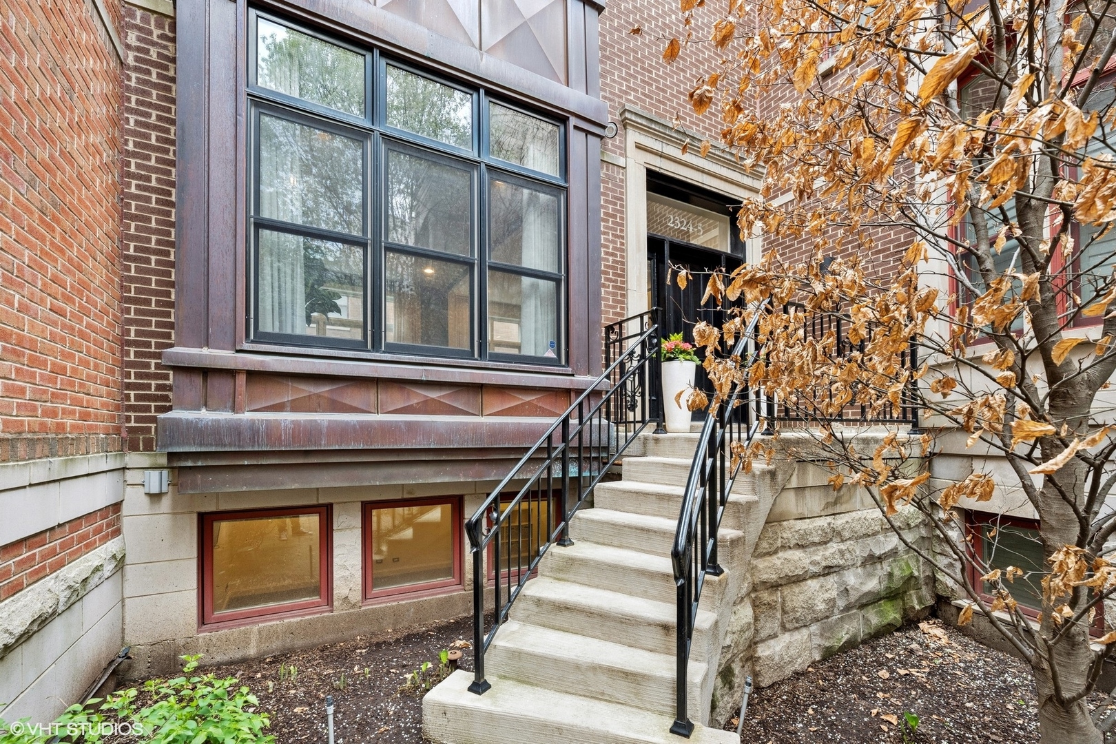 2324 W WABANSIA Avenue 5
