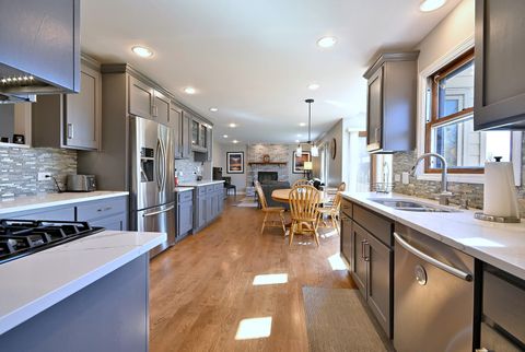 Tiny photo for 575 Montego Drive, Elk Grove Village, IL 60007 (MLS # 12593482)