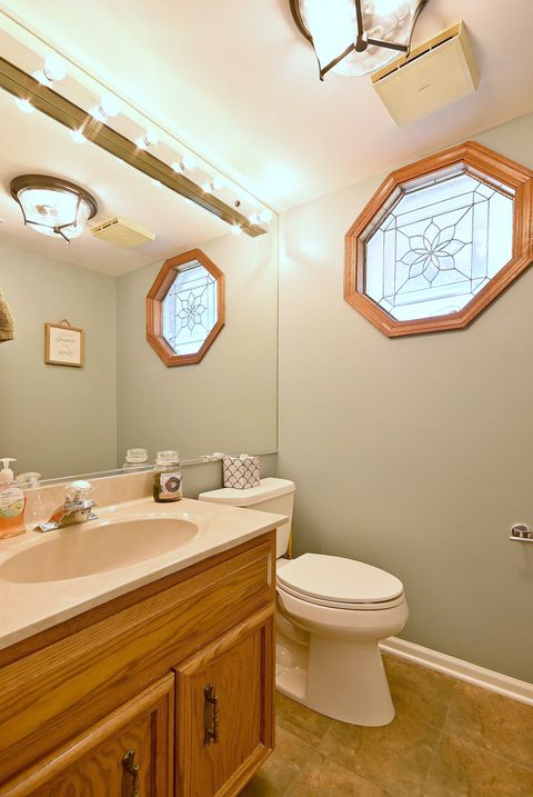 Tiny photo for 575 Montego Drive, Elk Grove Village, IL 60007 (MLS # 12593482)