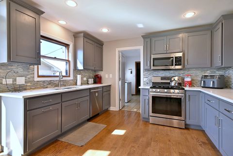 Tiny photo for 575 Montego Drive, Elk Grove Village, IL 60007 (MLS # 12593482)