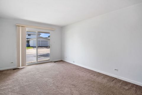 Tiny photo for 988 Chelsea Lane, Schaumburg, IL 60193 (MLS # 12468606)