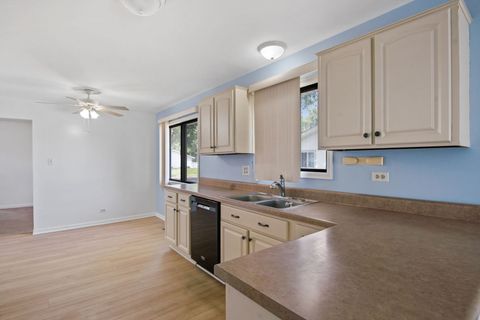 Tiny photo for 988 Chelsea Lane, Schaumburg, IL 60193 (MLS # 12468606)