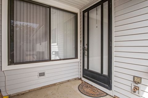 Tiny photo for 988 Chelsea Lane, Schaumburg, IL 60193 (MLS # 12468606)