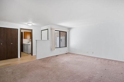 Tiny photo for 988 Chelsea Lane, Schaumburg, IL 60193 (MLS # 12468606)