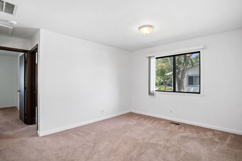 Tiny photo for 988 Chelsea Lane, Schaumburg, IL 60193 (MLS # 12468606)