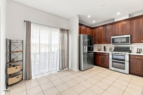 Tiny photo for 2185 W Concord Lane #2185, Addison, IL 60101 (MLS # 12750267)