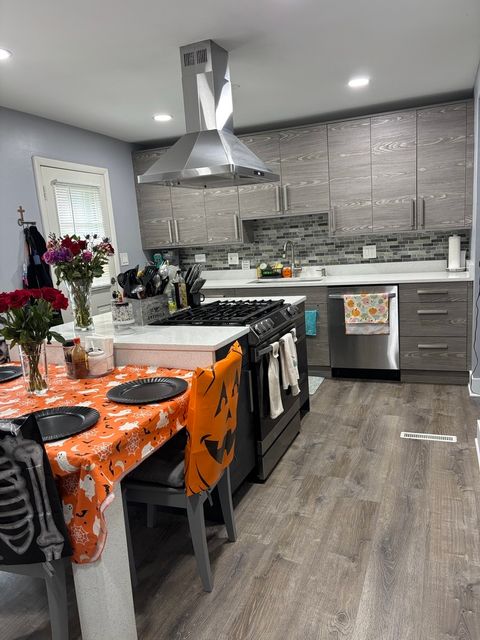 Tiny photo for 1120 N Boxwood Drive #B, Mount Prospect, IL 60056 (MLS # 12502075)