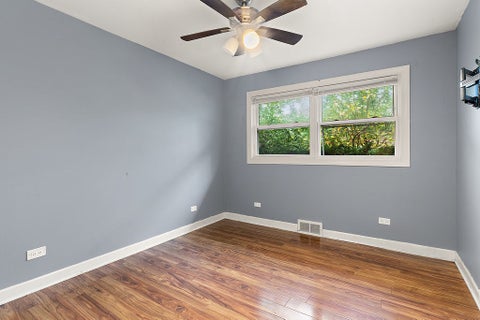 Tiny photo for 6756 N Keating Avenue, Lincolnwood, IL 60712 (MLS # 12764035)