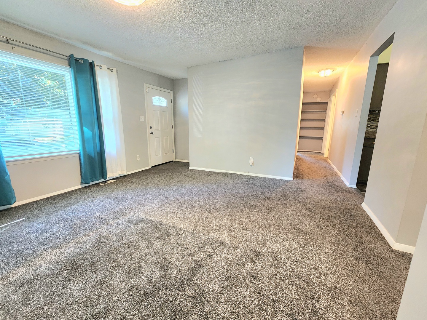 22526 Jeffrey Avenue