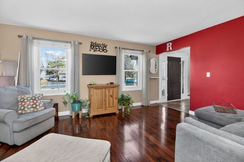 Tiny photo for 321 Lakeside Drive, Bolingbrook, IL 60440 (MLS # 12614614)
