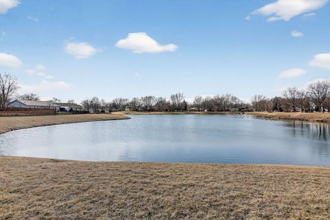 Tiny photo for 321 Lakeside Drive, Bolingbrook, IL 60440 (MLS # 12614614)