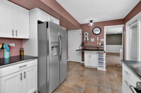 Tiny photo for 321 Lakeside Drive, Bolingbrook, IL 60440 (MLS # 12614614)