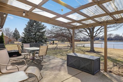 Tiny photo for 321 Lakeside Drive, Bolingbrook, IL 60440 (MLS # 12614614)