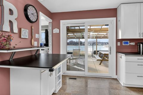 Tiny photo for 321 Lakeside Drive, Bolingbrook, IL 60440 (MLS # 12614614)